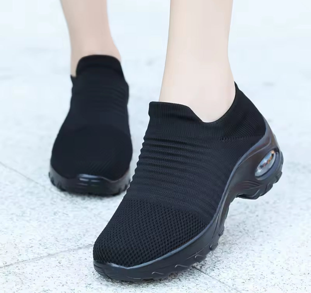 Naisten kävelykengät